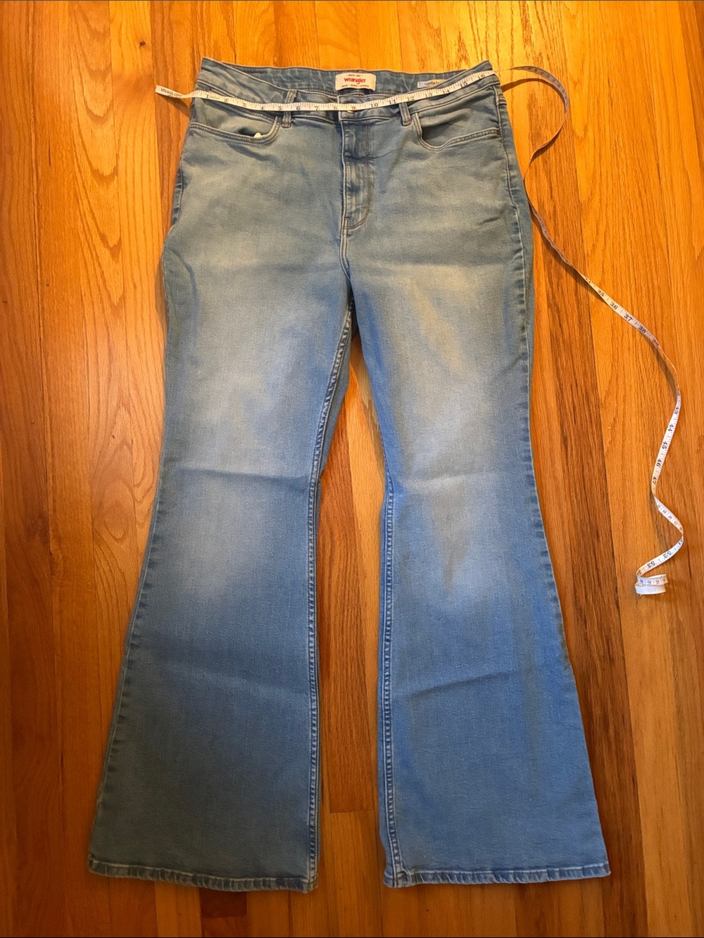 Wrangler High-Rise Fierce Flare